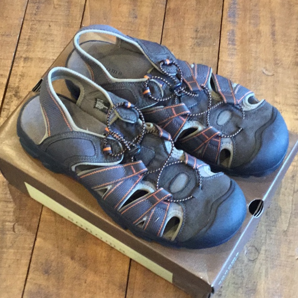 NWT Sonoma water sandals hiking all terrain
